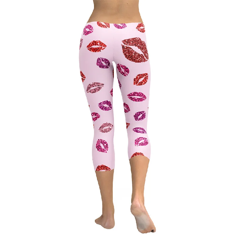 Glitter Print Kisses Capris Trendy Women's 