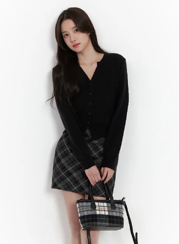 Cozy V-Neck Buttoned Crop Cardigan IJ510 Preppy Women's College