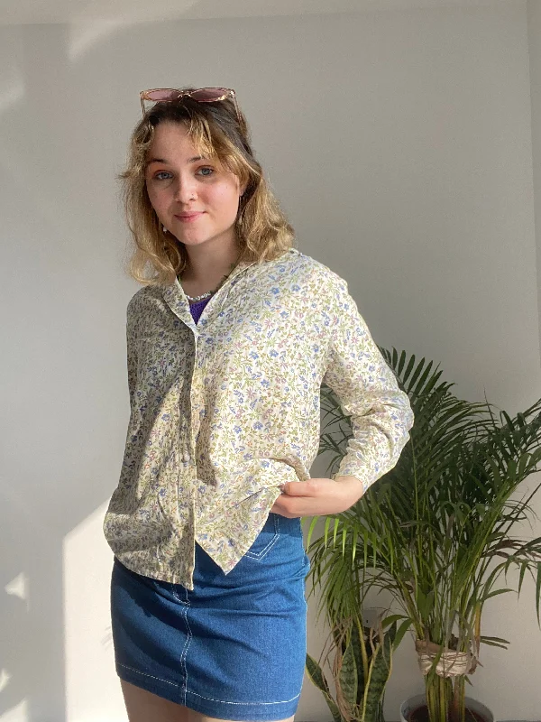 Vintage Floral Blouse Laid - back Women's Vibe