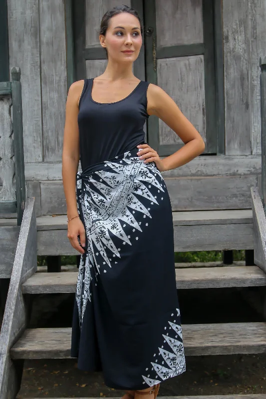 Blossoming Milkyway Black and White Hand Stamped Batik Rayon Sarong Youthful Women's Anime - inspired Blossoming Milkyway Black and White Hand Stamped Batik Rayon Sarong Youthful Women's Anime - inspired