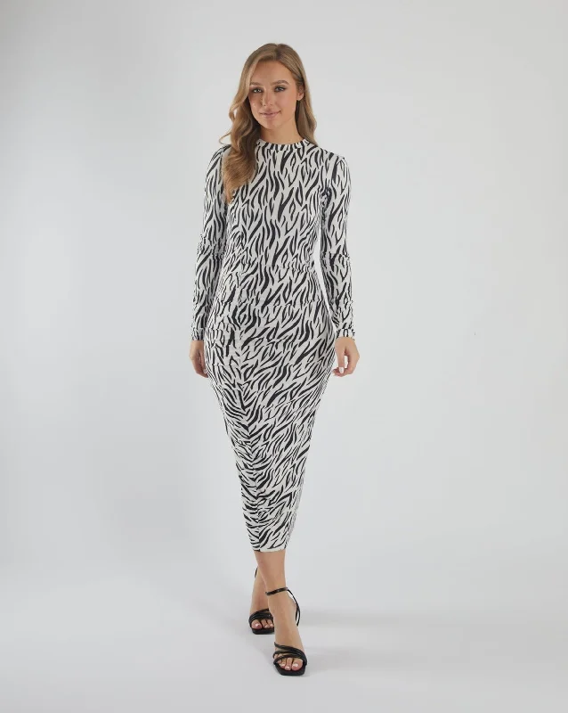 Rosabella Dress White performance